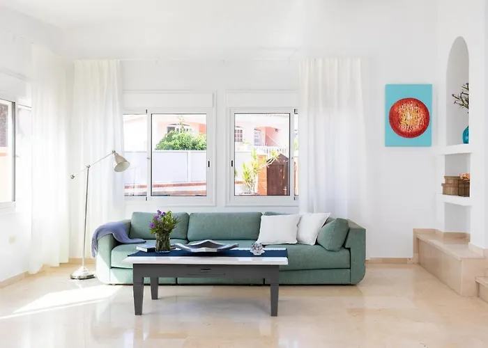 Casa Ajabo With Heateable Pool