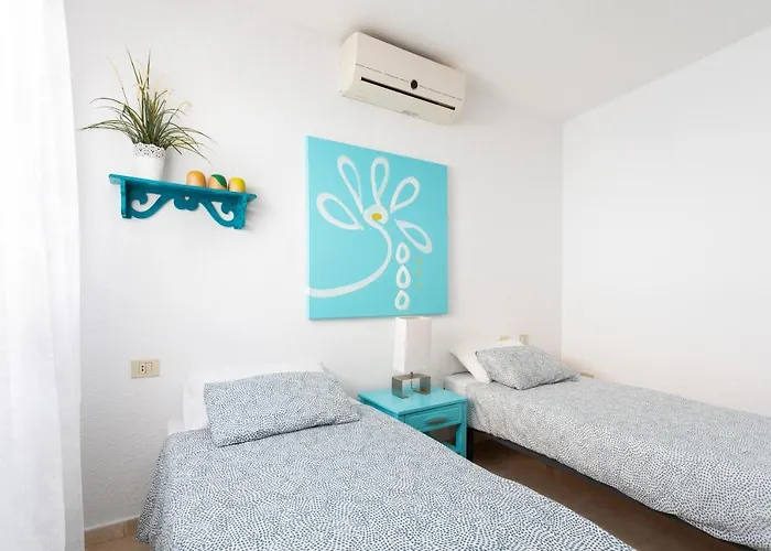 Casa Ajabo With Heateable Pool Вилла