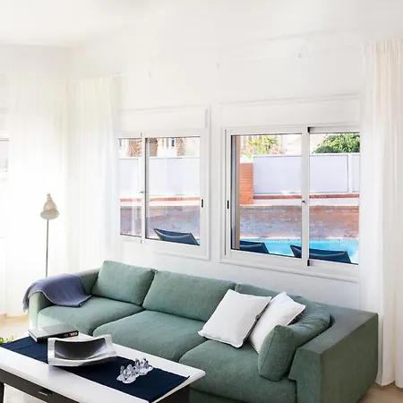 ヴィラ Casa Ajabo With Heateable Pool